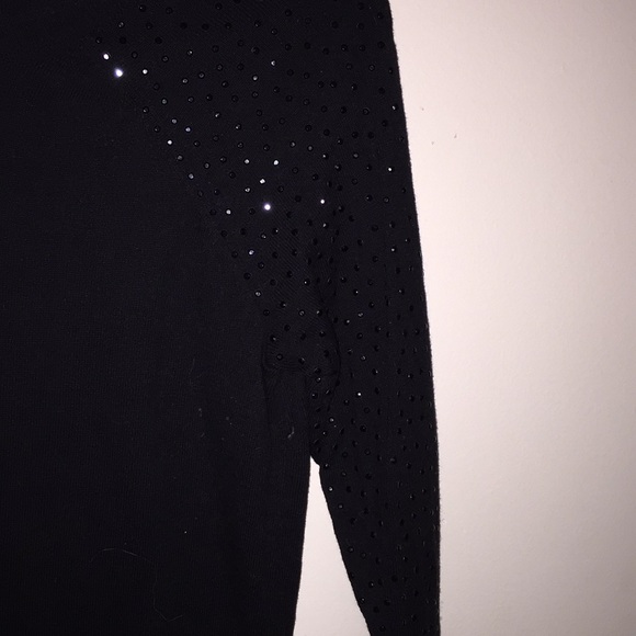 Sweater - Picture 2 of 3